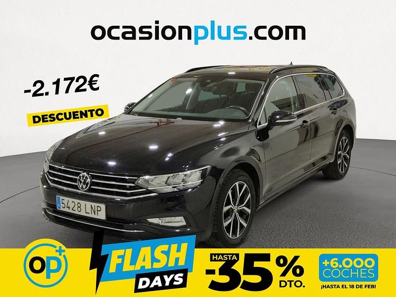 Usado VW Passat Executive 150 CV (110 kW) 2021 Negro Familiar