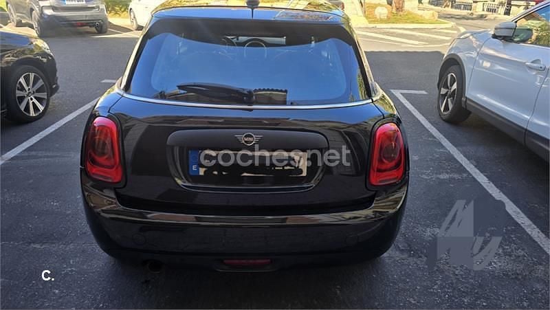 Usado Mini ONE 102 CV (75 kW) 2019 Negro Utilitario