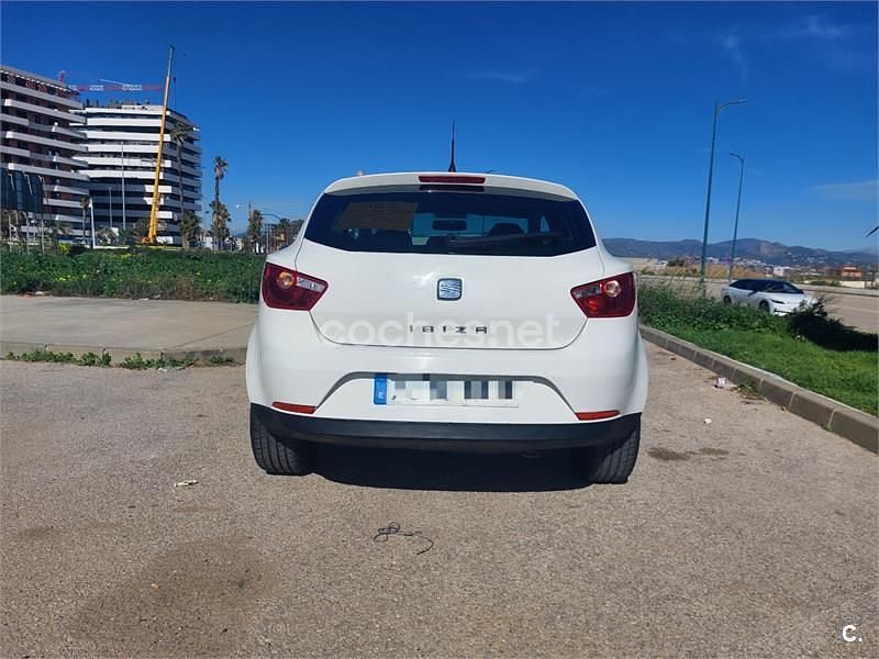 Usado Seat Ibiza SC 90 CV (66 kW) 2011 Blanco Utilitario