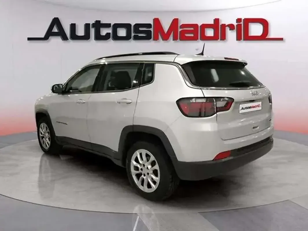 Usado Jeep Compass Longitude 131 CV (96 kW) 2022 Gris SUV