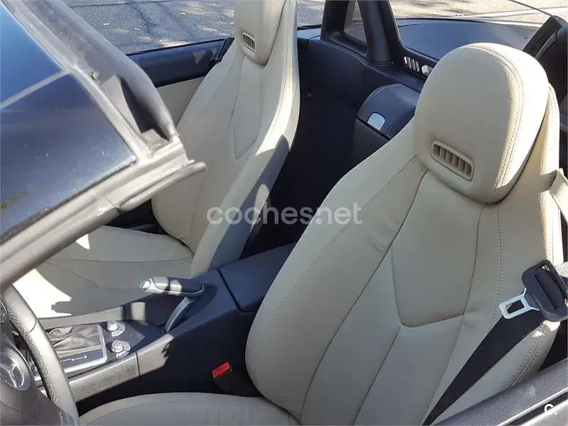 Usado Mercedes SLK300 231 CV (169 kW) 2011 Negro Descapotable