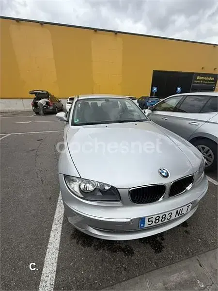 Usado BMW 116 122 CV (89 kW) 2010 Gris / plata Utilitario