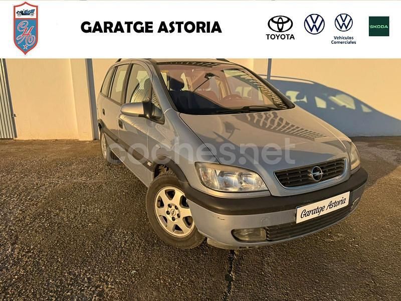 Gris / plata Usado 2003 Opel Zafira Elegance Monovolumen | 3500 € (Caro) - Imagen 1/4