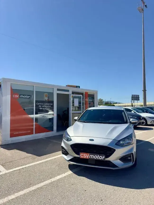 Używany Ford Focus ST-Line X 125 KM (91 kW) 2022 Szary Sedan/Limuzyna