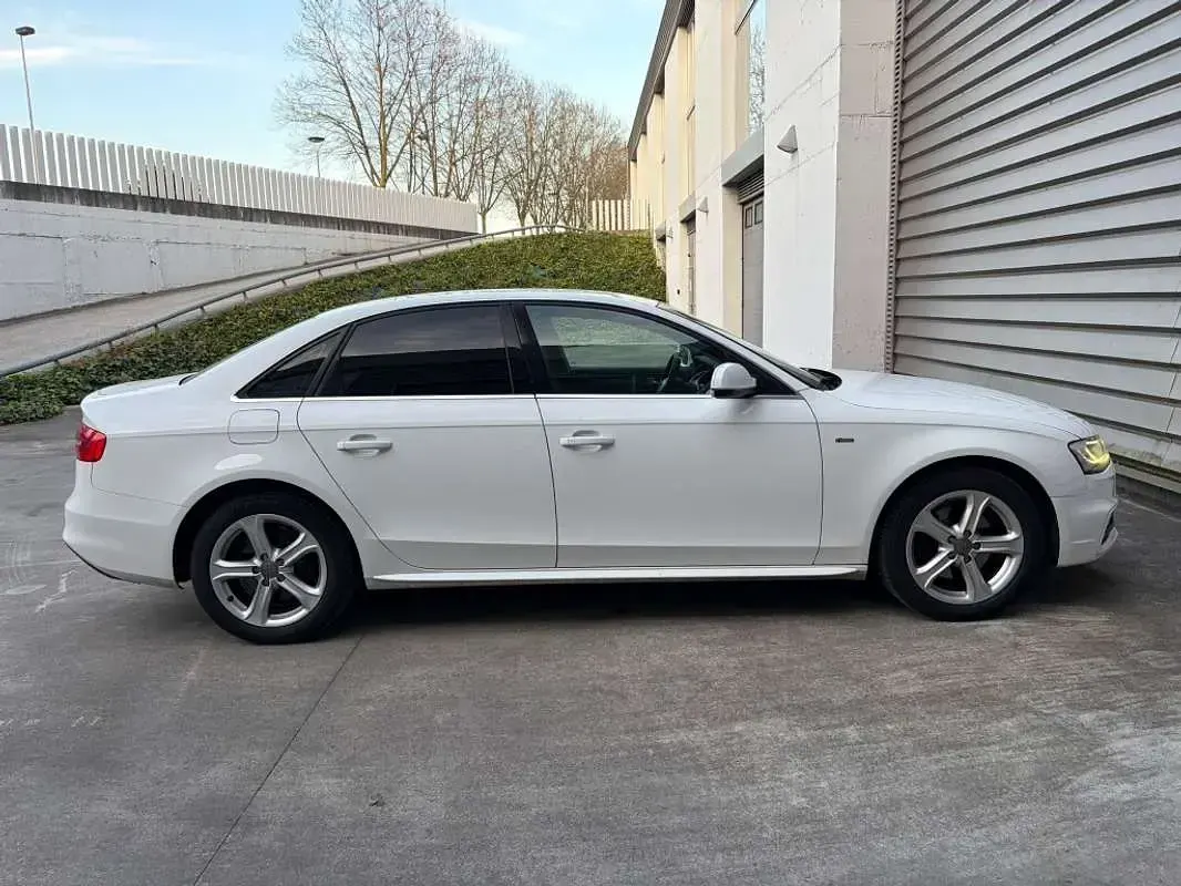 Usado Audi A4 S-Line 150 CV (110 kW) 2014 Blanco Berlina