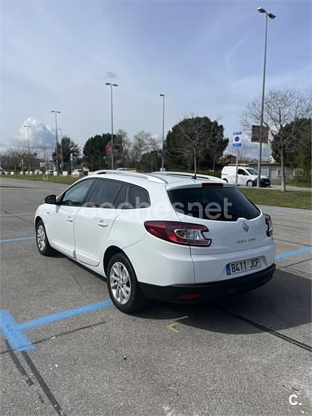 Usado Renault Mégane GrandTour LIMITED 110 CV (80 kW) 2015 Blanco Familiar