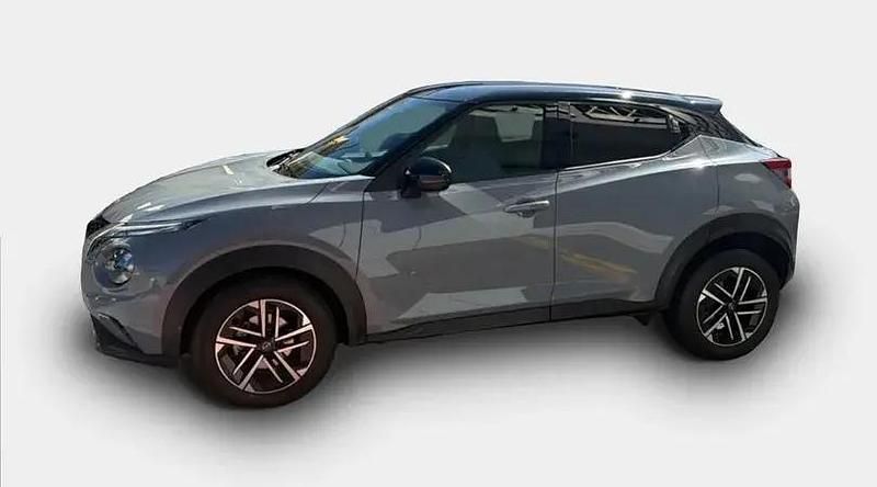 Usado Nissan Juke N-Connecta 114 CV (83 kW) 2024 Katana grey black metalizado SUV