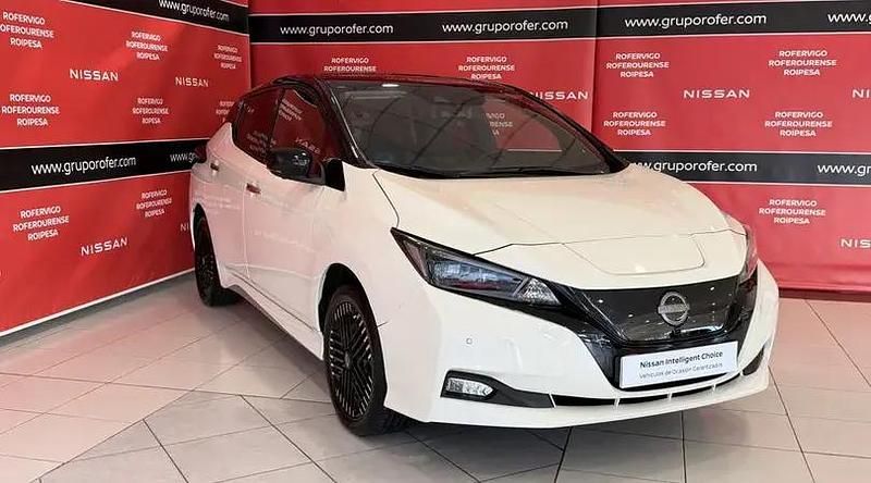Usado Nissan Leaf Tekna 160 kW (218 CV) 2022 Blanco lunar white (perlado) Utilitario