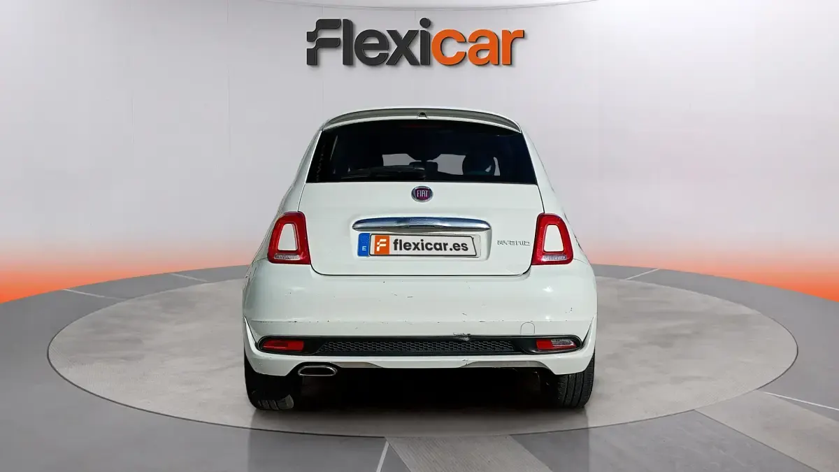 Usado Fiat 500 Club 71 CV (52 kW) 2022 Blanco Berlina