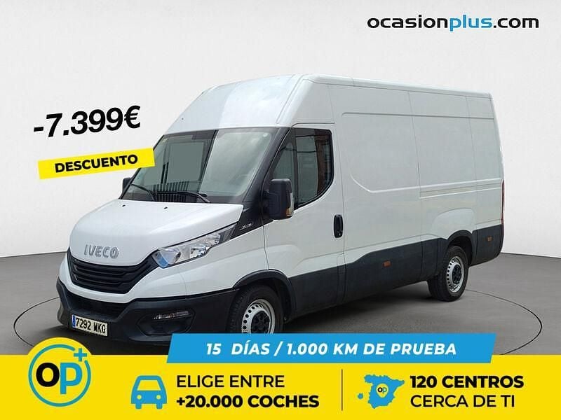 Blanco Usado 2023 Iveco Daily Berlina | 28.150 € (Precio justo) - Imagen 1/4