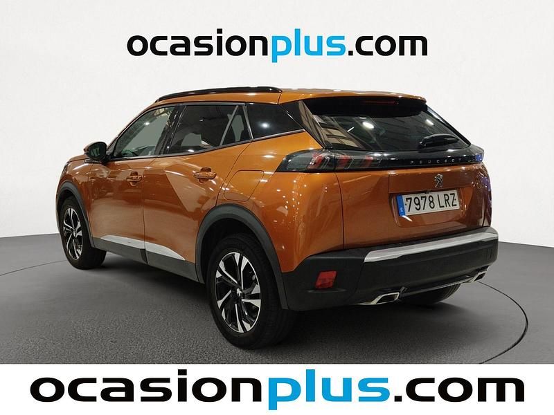 Usado Peugeot 2008 Allure 131 CV (96 kW) 2021 Naranja SUV