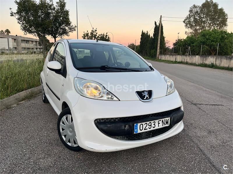 Usado Peugeot 107 68 CV (50 kW) 2007 Blanco Utilitario