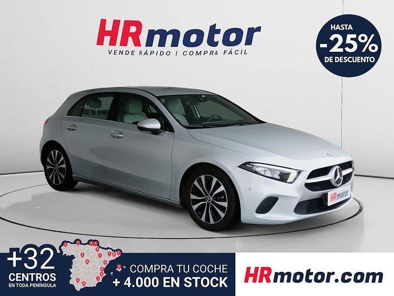 Usado Mercedes A180 116 CV (85 kW) 2021 Gris / plata Berlina