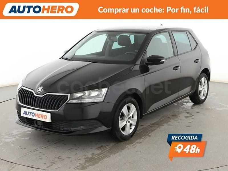 Usado Skoda Fabia Ambition 75 CV (55 kW) 2019 Negro Berlina