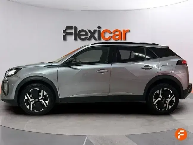 Usado Peugeot 2008 Allure 100 CV (73 kW) 2024 Gris SUV