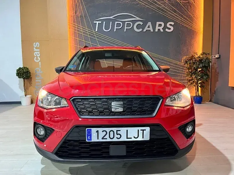 Usado Seat Arona Ecomotive 95 CV (69 kW) 2020 Granate SUV