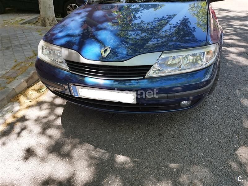 Usado Renault Laguna II Privilege 123 CV (90 kW) 2001 Azul Berlina
