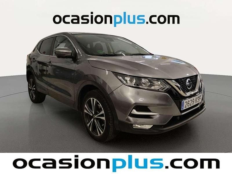 Usado Nissan Qashqai Tekna 140 CV (102 kW) 2018 Plateado SUV