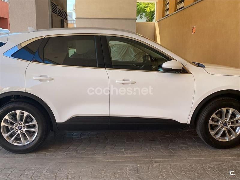 Blanco Usado 2021 Ford Kuga Titanium SUV | 13.950 € - Imagen 1/4