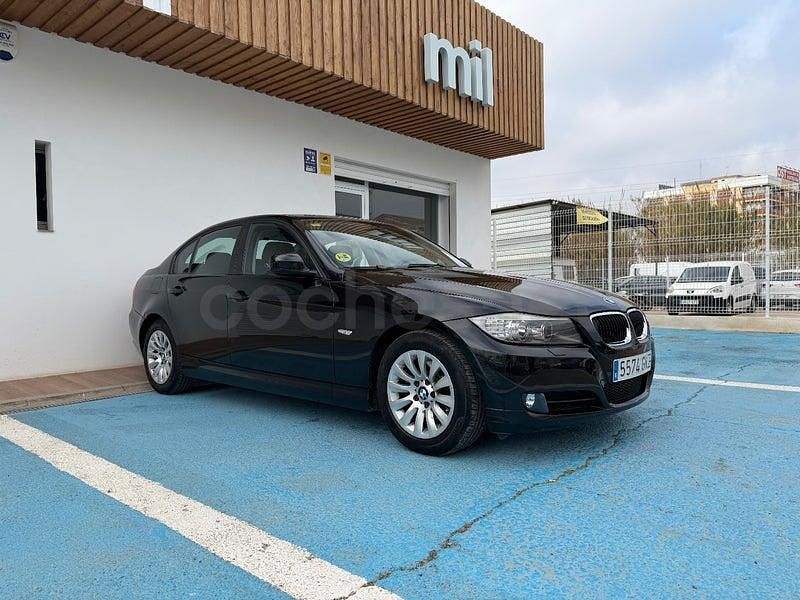 Usado BMW 320 Sport Line 177 CV (130 kW) 2009 Negro Berlina