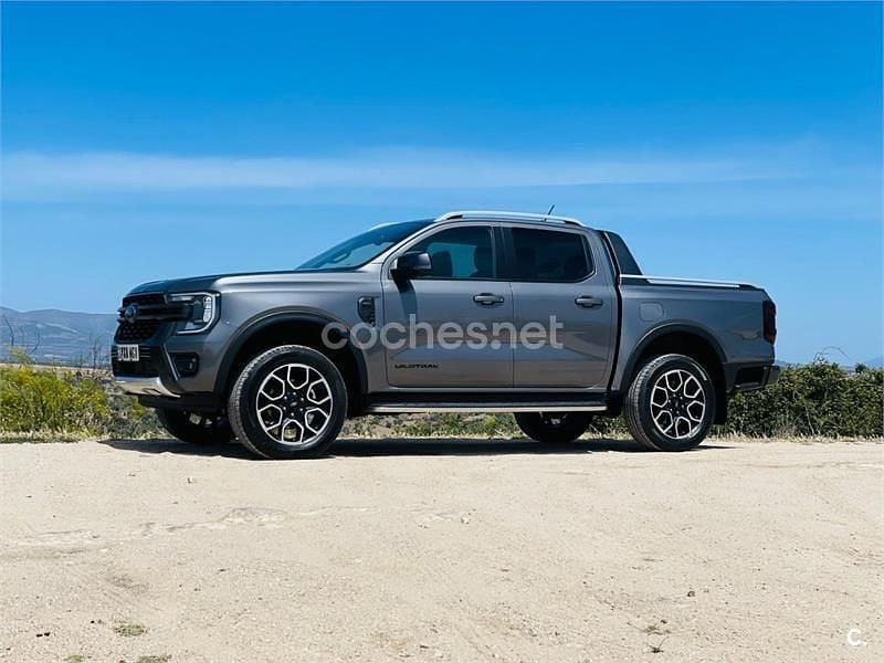 Usado Ford Ranger Wildtrack 205 CV (150 kW) 2023 Gris / plata Pickup/Camioneta