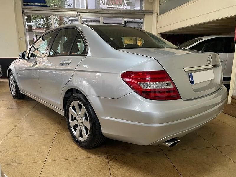 Usado Mercedes C220 Edition 170 CV (125 kW) 2011 Gris / plata Berlina