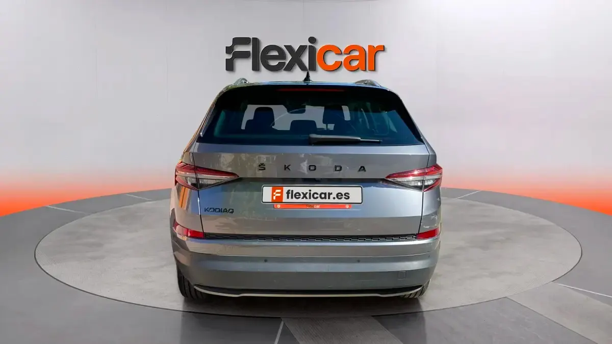 Usado Skoda Kodiaq Ambition 150 CV (110 kW) 2022 Gris SUV