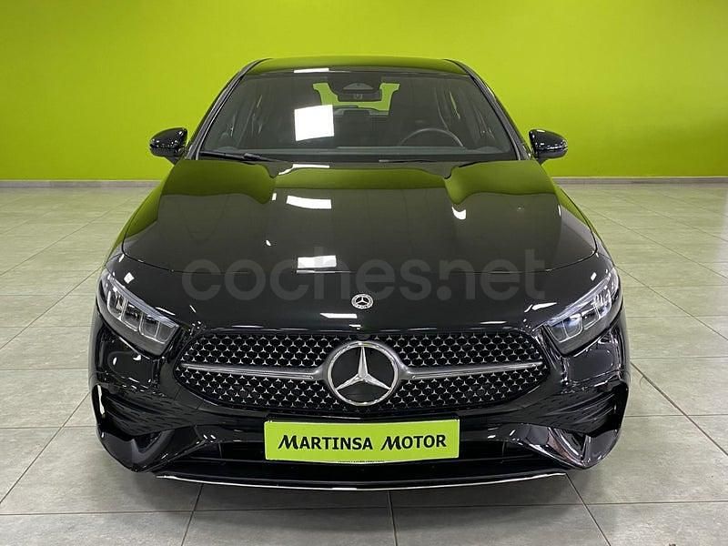 Usado Mercedes A180 AMG 136 CV (100 kW) 2025 Negro Berlina
