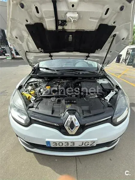 Usado Renault Mégane LIMITED 115 CV (84 kW) 2015 Blanco Coupe