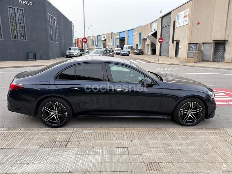 Usado Mercedes E220 200 CV (147 kW) 2023 Azul Berlina