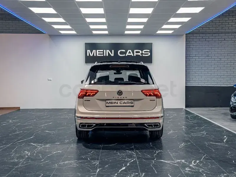 Usado VW Tiguan R-line 200 CV (147 kW) 2023 Blanco SUV