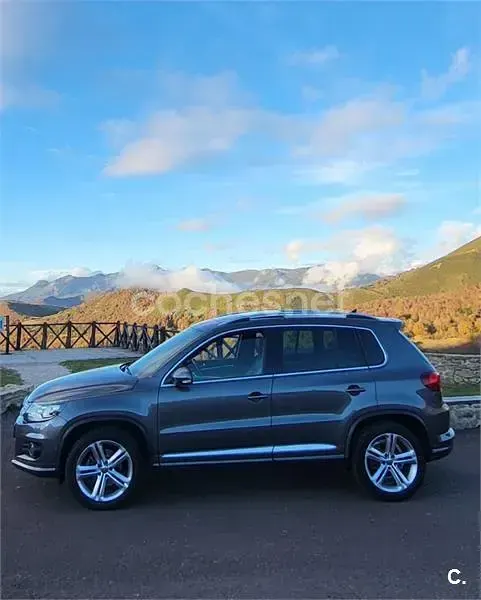 Usado VW Tiguan Business 140 CV (102 kW) 2015 Gris / plata SUV