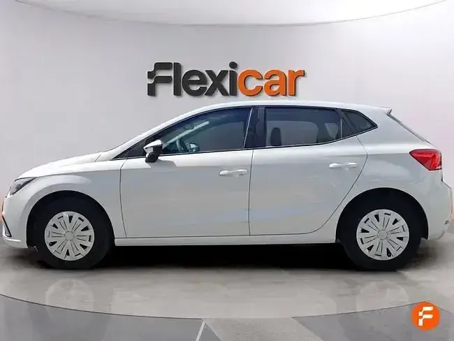 Usado Seat Ibiza Reference 95 CV (69 kW) 2024 Blanco Utilitario