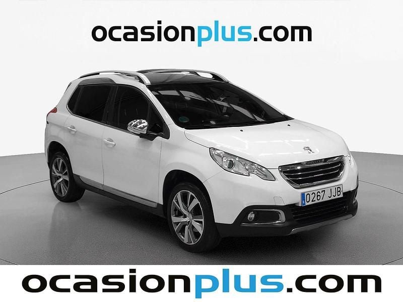 Usado Peugeot 2008 Allure 120 CV (88 kW) 2015 Blanco SUV