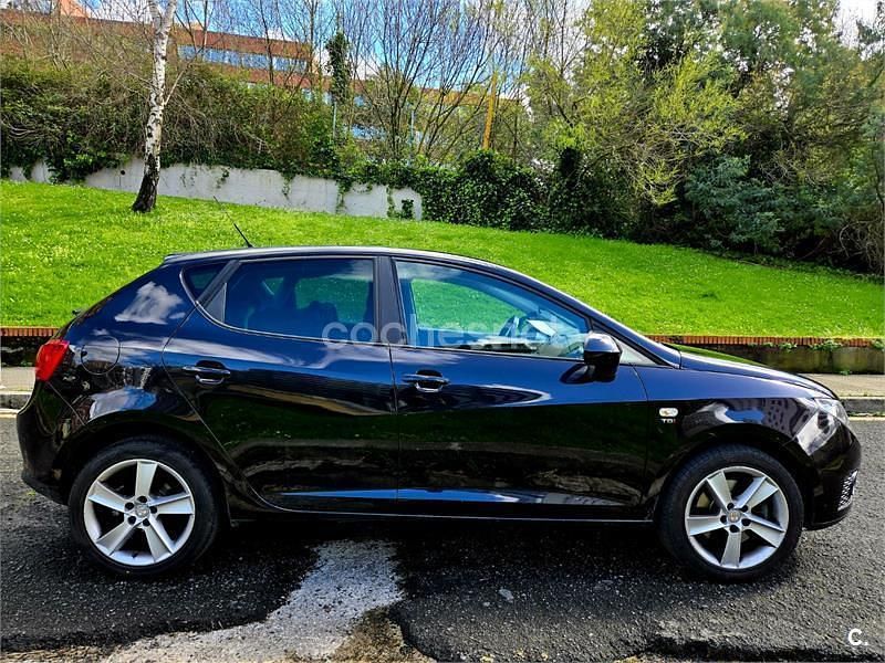 Usado Seat Ibiza Sport 105 CV (77 kW) 2011 Negro Berlina