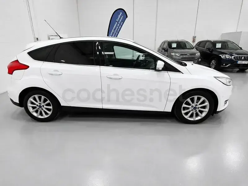 Usado Ford Focus Titanium 115 CV (84 kW) 2015 Blanco Berlina