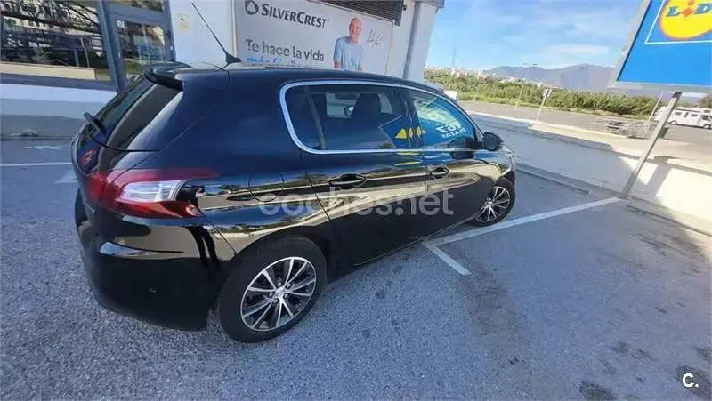 Usado Peugeot 308 Style 130 CV (95 kW) 2016 Negro Berlina
