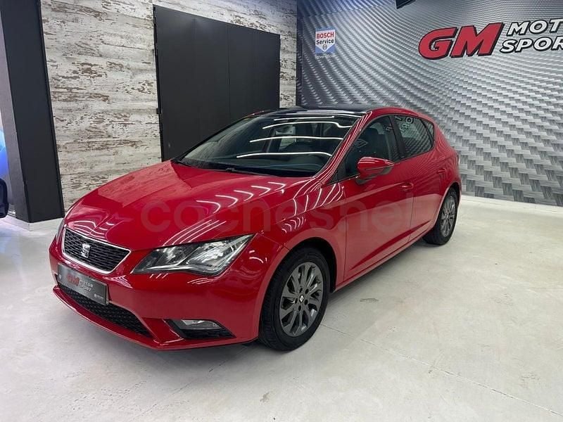 Usado Seat Leon I-Tech 125 CV (91 kW) 2015 Rojo Berlina