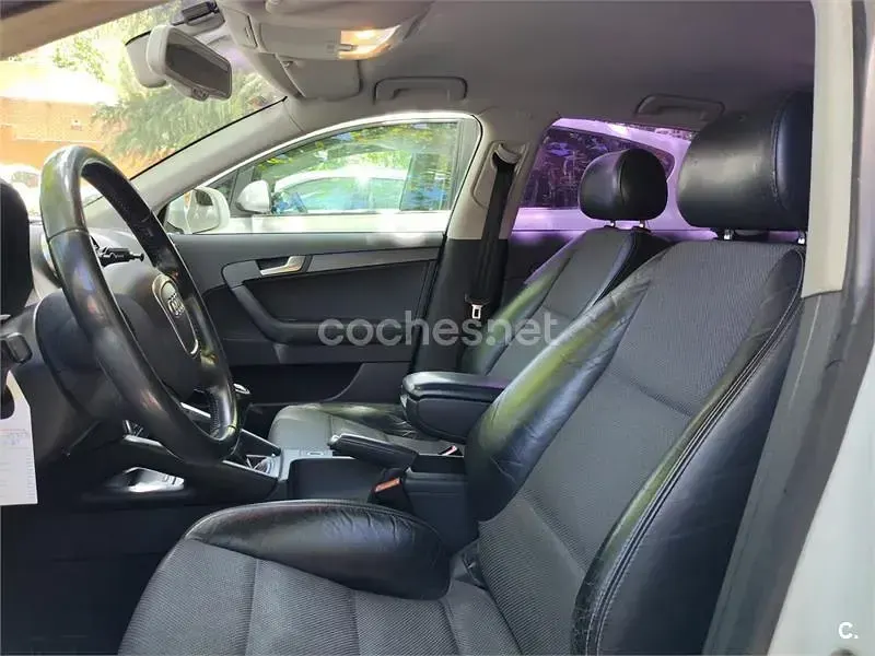 Usado Audi A3 Attraction 105 CV (77 kW) 2012 Blanco Utilitario
