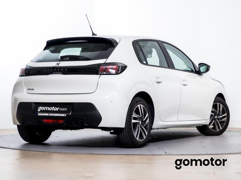 Usado Peugeot 208 Active 100 CV (73 kW) 2023 Blanco blanquise Utilitario