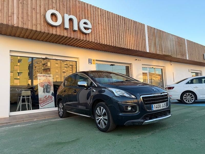 Usado Peugeot 3008 Allure 130 CV (95 kW) 2016 Negro Berlina