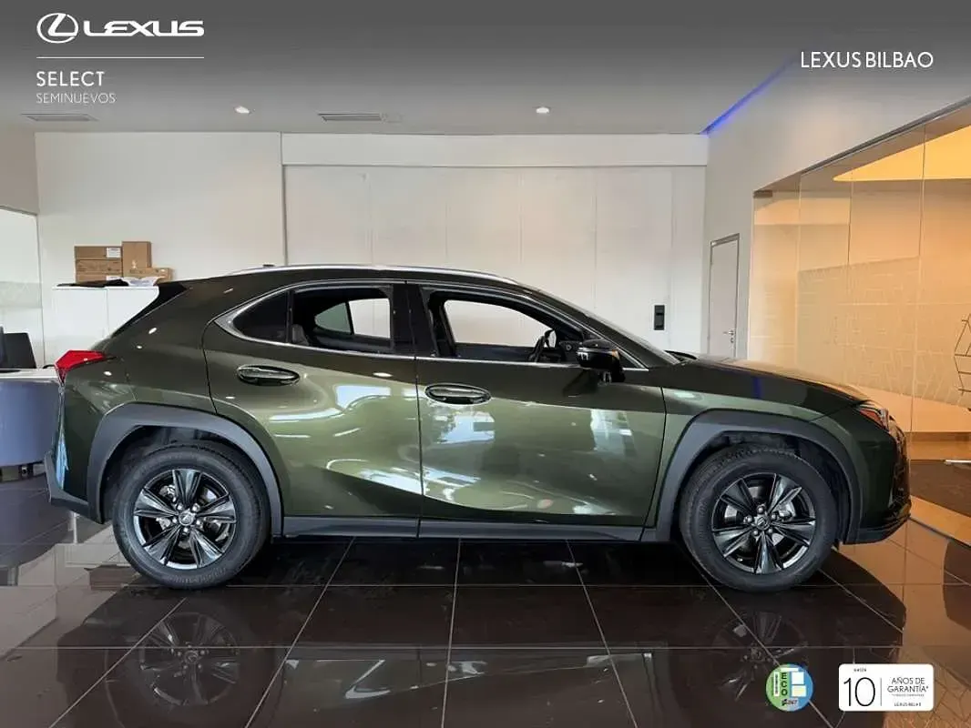 Usado Lexus UX 250h Business Edition 184 CV (135 kW) 2022 Verde SUV