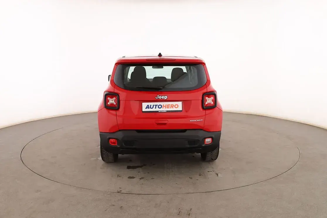 Usado Jeep Renegade Sport 120 CV (88 kW) 2018 Rojo SUV