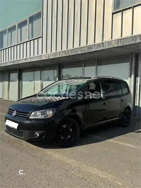 Usado VW Touran Advance 140 CV (102 kW) 2012 Negro Monovolumen