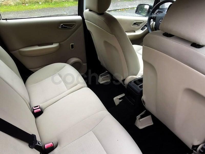 Usado Mercedes A180 Exclusive 109 CV (80 kW) 2010 Verde Monovolumen