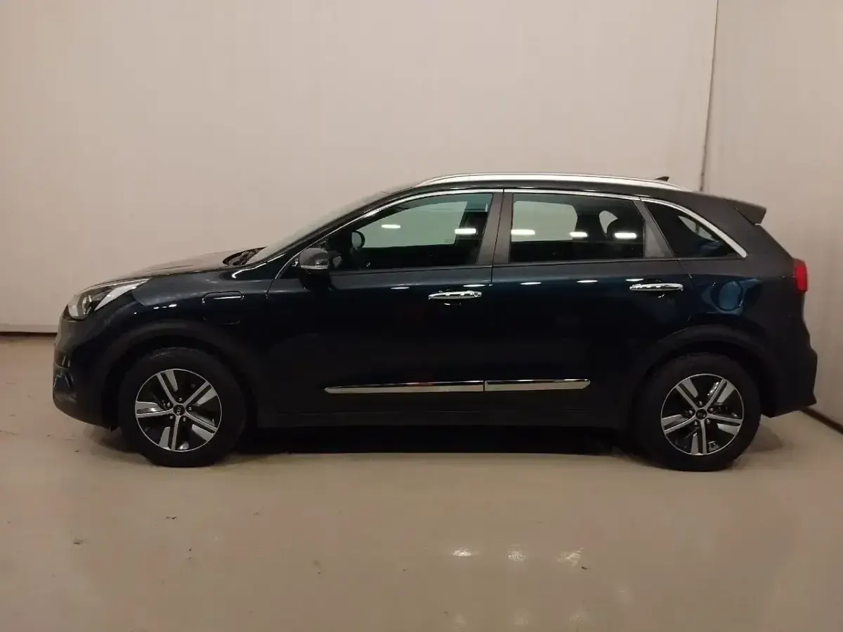 Usado Kia Niro 141 CV (103 kW) 2021 Negro SUV