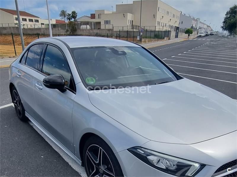 Usado Mercedes A200 150 CV (110 kW) 2022 Gris / plata Berlina