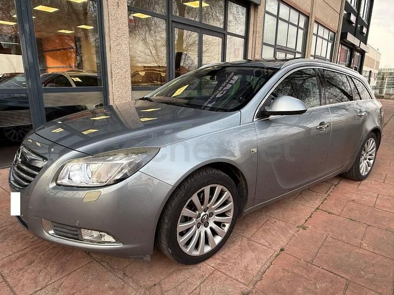 Usado Opel Insignia Excellence 160 CV (117 kW) 2011 Gris / plata Familiar