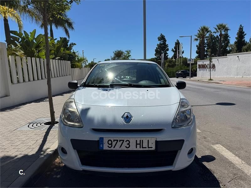 Blanco Usado 2012 Renault Clio IV Berlina | 5300 € (Super precio) - Imagen 1/3