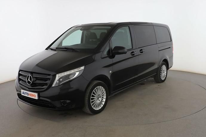 Negro Usado 2020 Mercedes Vito Monovolumen | 33.599 € - Imagen 1/3